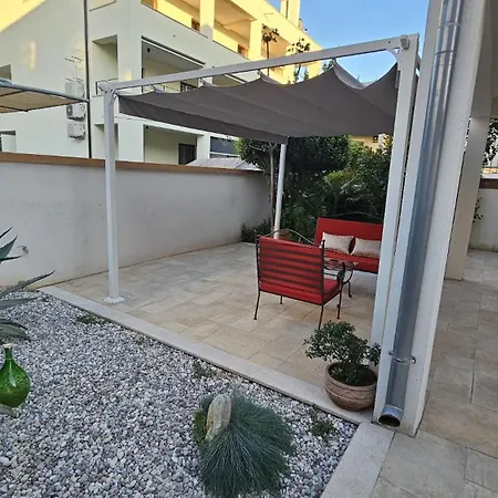 Mia 2 *