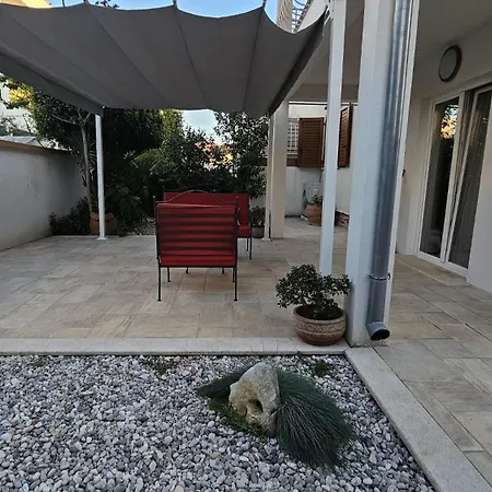 Mia 2 Apartment *